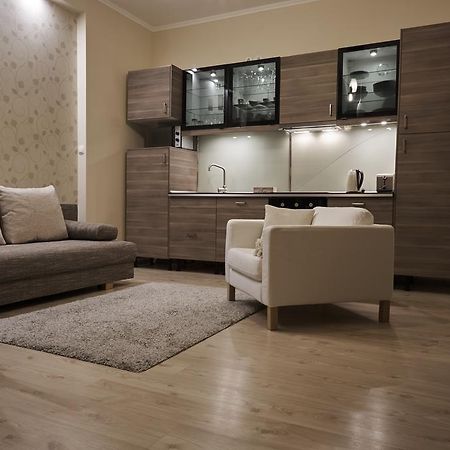 Karolyi Garden | Hostaid Apartment Budapest Exterior photo