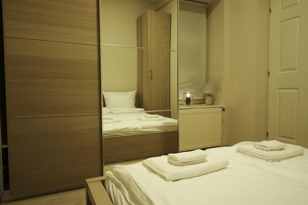 Karolyi Garden | Hostaid Apartment Budapest Exterior photo